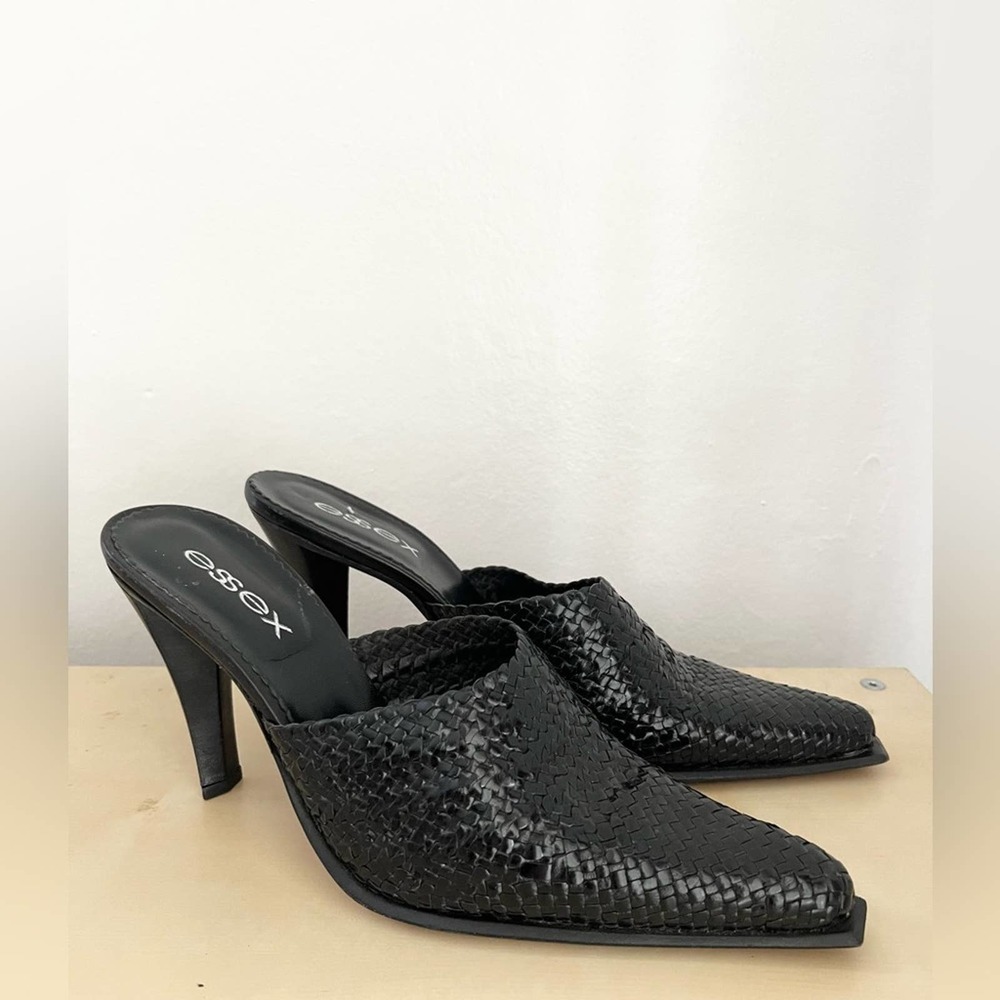 Vintage Essex black woven point toe heel mule sandal slide